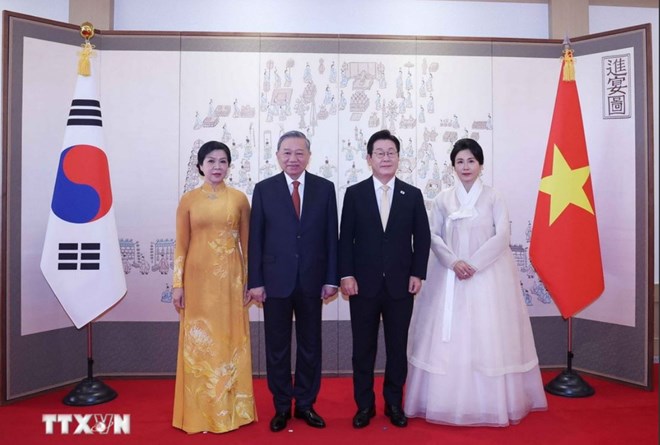 Hàn Quốc bắn 21 loạt đại bác chào đón Tổng Bí thư Tô Lâm và Phu nhân