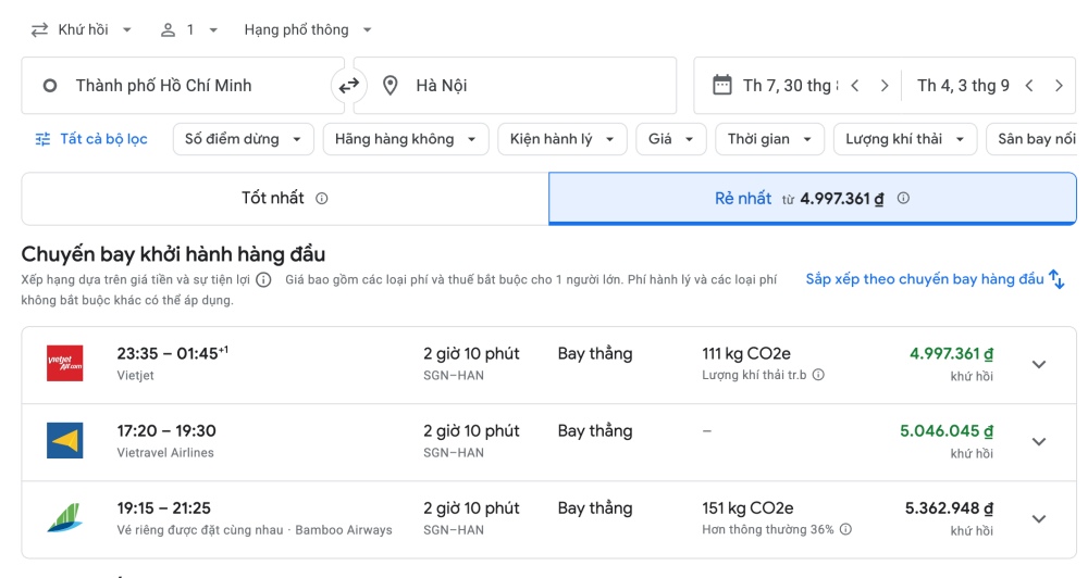 Giá vé máy bay TPHCM - Hà Nội khứ hồi ngày 30.8 - 3.9 thấp nhất 5 triệu đồng/người. Ảnh: Chí Long