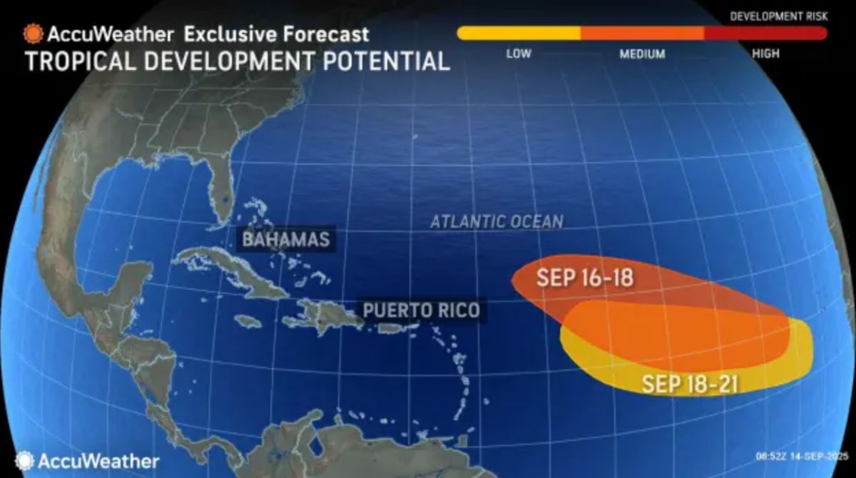 Dự báo khả năng hình thành áp thấp. Ảnh: AccuWeather