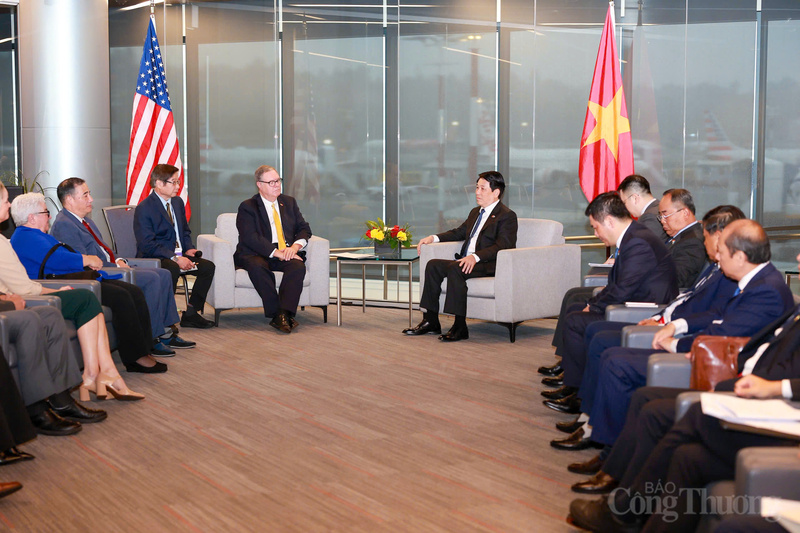 Trong buổi tiếp, Chủ tịch nước Lương Cường nhấn mạnh, Việt Nam coi bang Washington là đối tác trọng điểm ở cấp địa phương.