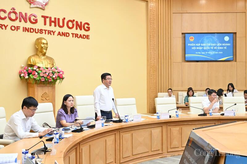 Bộ trưởng Nguyễn Hồng Diên yêu cầu các thành viên trong Ban Chỉ đạo liên ngành hội nhập quốc tế về kinh tế cần phát huy sự gắn kết liên ngành, nâng tầm công tác hội nhập