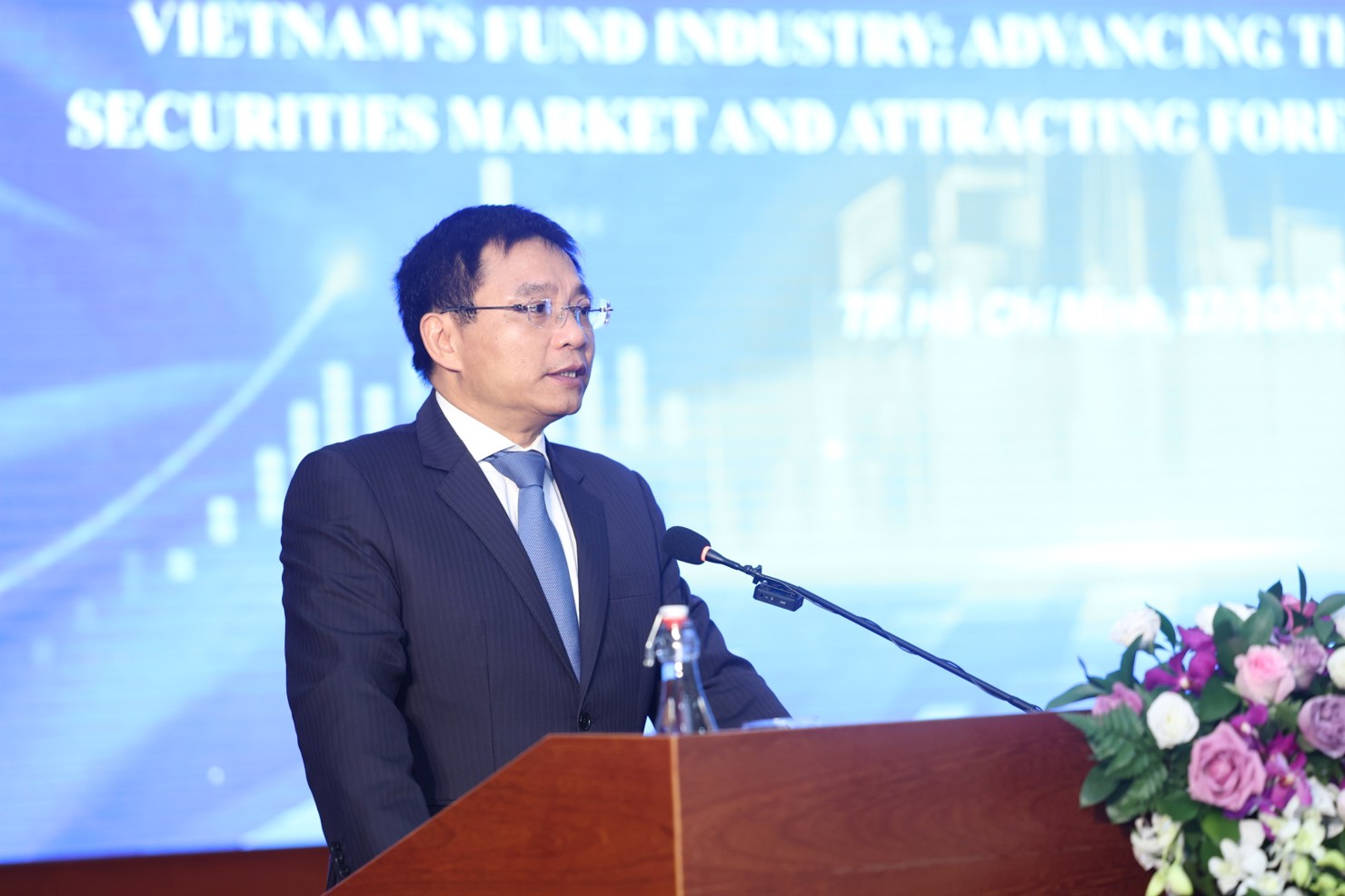 Bộ trưởng Bộ Tài chính Nguyễn Văn Thắng phát biểu khai mạc hội nghị