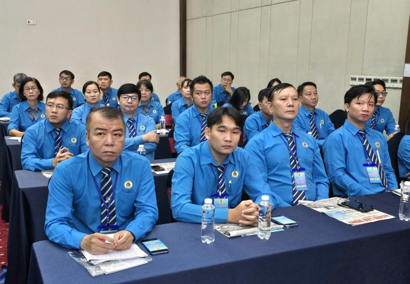 Hội nghị Công đoàn Phường Bến Thành đề ra chỉ tiêu vận động 90% doanh nghiệp có từ 20 lao động trở lên thành lập công đoàn cơ sở. Ảnh: Nam Dương