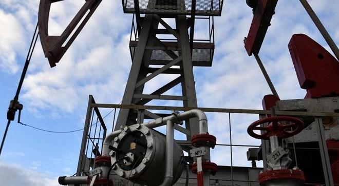 Giá dầu hạ nhiệt, thị trường nghi ngờ cam kết trừng phạt Nga của Mỹ