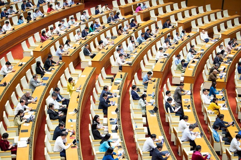 Toàn cảnh phiên họp tại hội trường sáng 28/10. Ảnh: QH