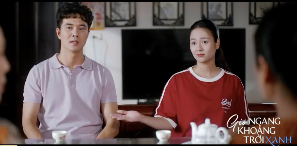 Ngân và Dũng bị ép tìm hiểu nhau trong “Gió ngang khoảng trời xanh“. Ảnh: VFC.