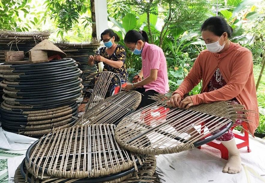 Việt Nam đã đạt và vượt các chỉ tiêu giảm tỷ lệ hộ nghèo hằng năm do Quốc hội và Chính phủ giao.