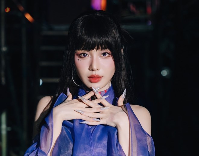 1 Em xinh say hi được đề cử tại giải thưởng có G-Dragon, Jisoo, Rosé, Jennie góp mặt