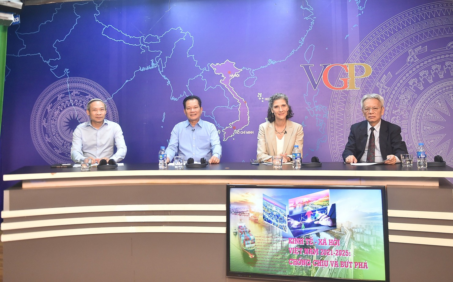 Toàn cảnh buổi tọa đàm.