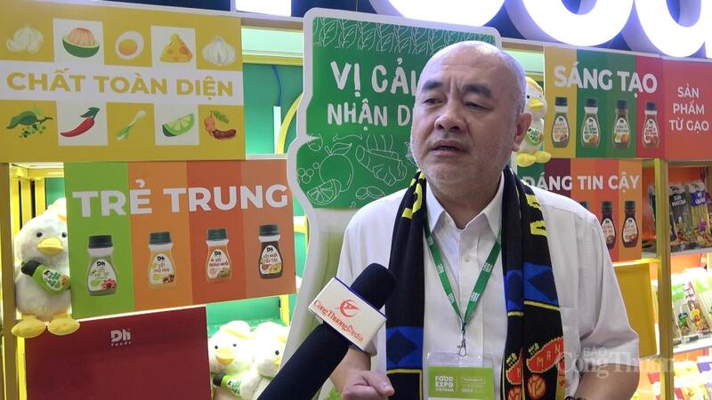 Ông Nguyễn Trung Dũng, Chủ tịch HĐQT, Tổng Giám đốc Công ty Cổ phần DH Foods trao đổi với phóng viên Báo Công Thương.