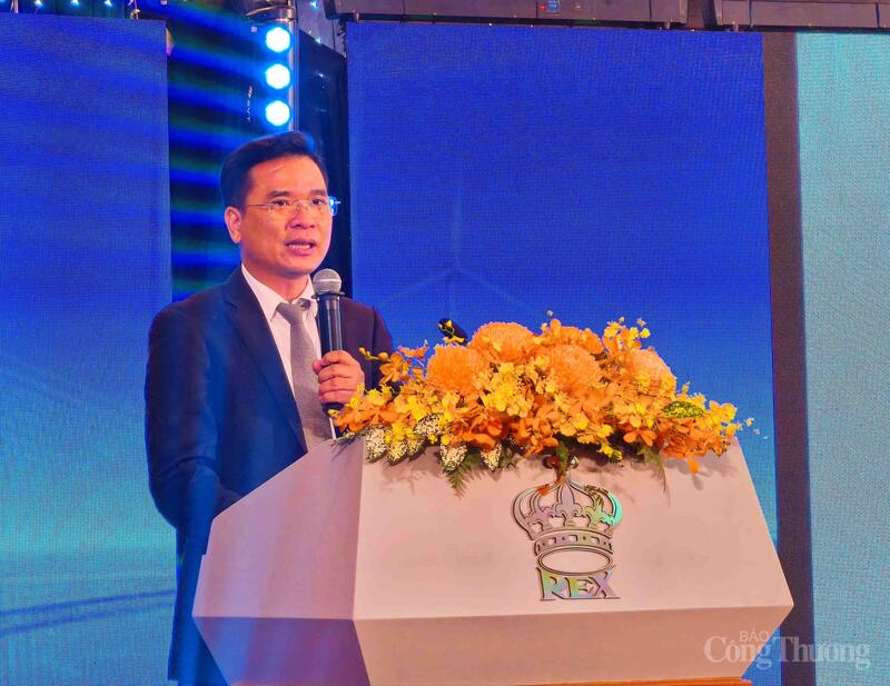 TS. Nguyễn Như Quỳnh, Viện trưởng, Viện Chiến lược và Chính sách kinh tế - tài chính (Bộ Tài chính) chia sẻ về tiềm năng của Cảng Hòn Khoai. Ảnh: Thừa Ngọc