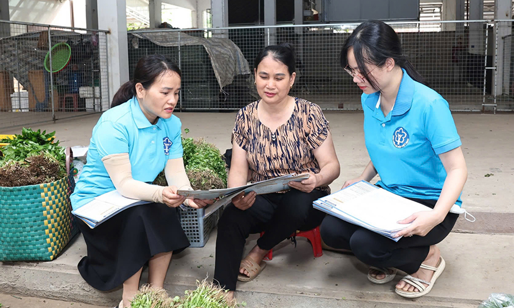 BHXH các tỉnh, thành phố đồng loạt tổ chức 108 lễ ra quân vận động người dân tham gia BHXH, BHYT.