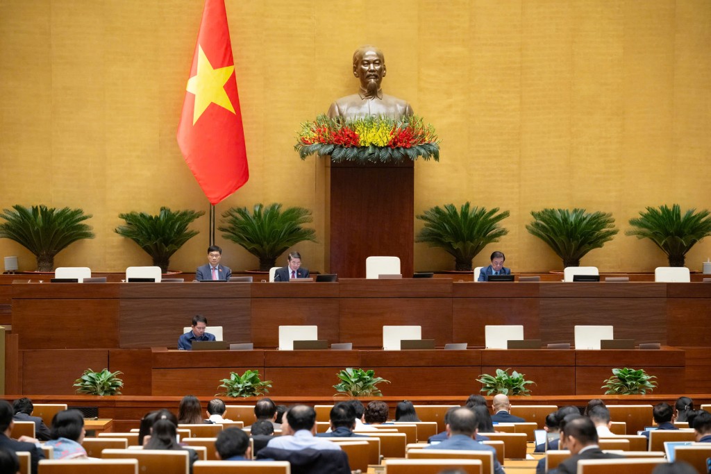 Trình Quốc hội loạt cơ chế đặc thù để triển khai các dự án lớn tại Thủ đô Trình Quốc hội loạt cơ chế đặc thù để triển khai các dự án lớn tại Thủ đô