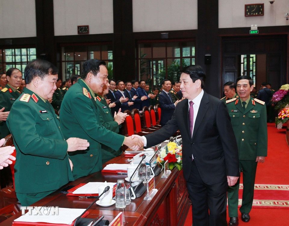 Chủ tịch nước Lương Cường với các đại biểu. Ảnh: TTXVN