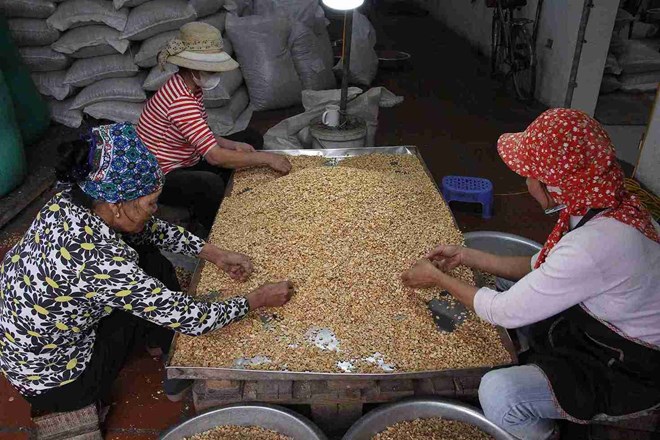 Giữ nghề làm bánh cáy Hưng Yên giữa nhịp sống hiện đại