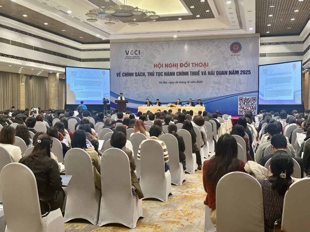 Bộ Tài chính tiếp tục đồng hành, hỗ trợ doanh nghiệp và người dân Bộ Tài chính tiếp tục đồng hành, hỗ trợ doanh nghiệp và người dân