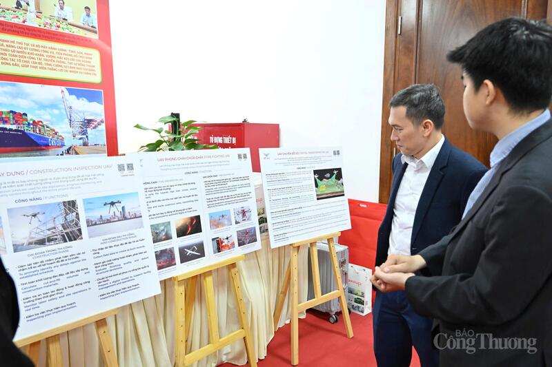 Nhiều sản phẩm công nghệ của CT Group được giới thiệu tại Hội nghị Tham tán thương mại do Bộ Công Thương tổ chức mới đây.