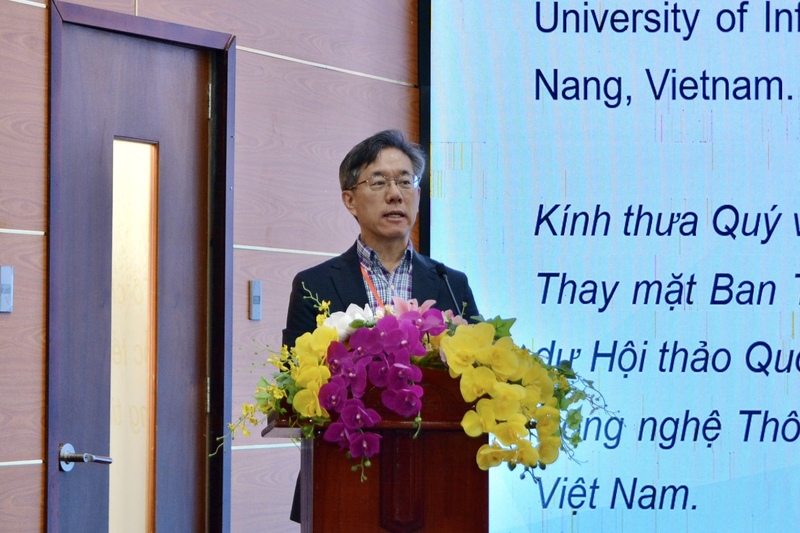 Giáo sư Hanho Lee - Đại học Inha Hàn Quốc phát biểu khai mạc hội thảo. Ảnh: Ngọc Thảo