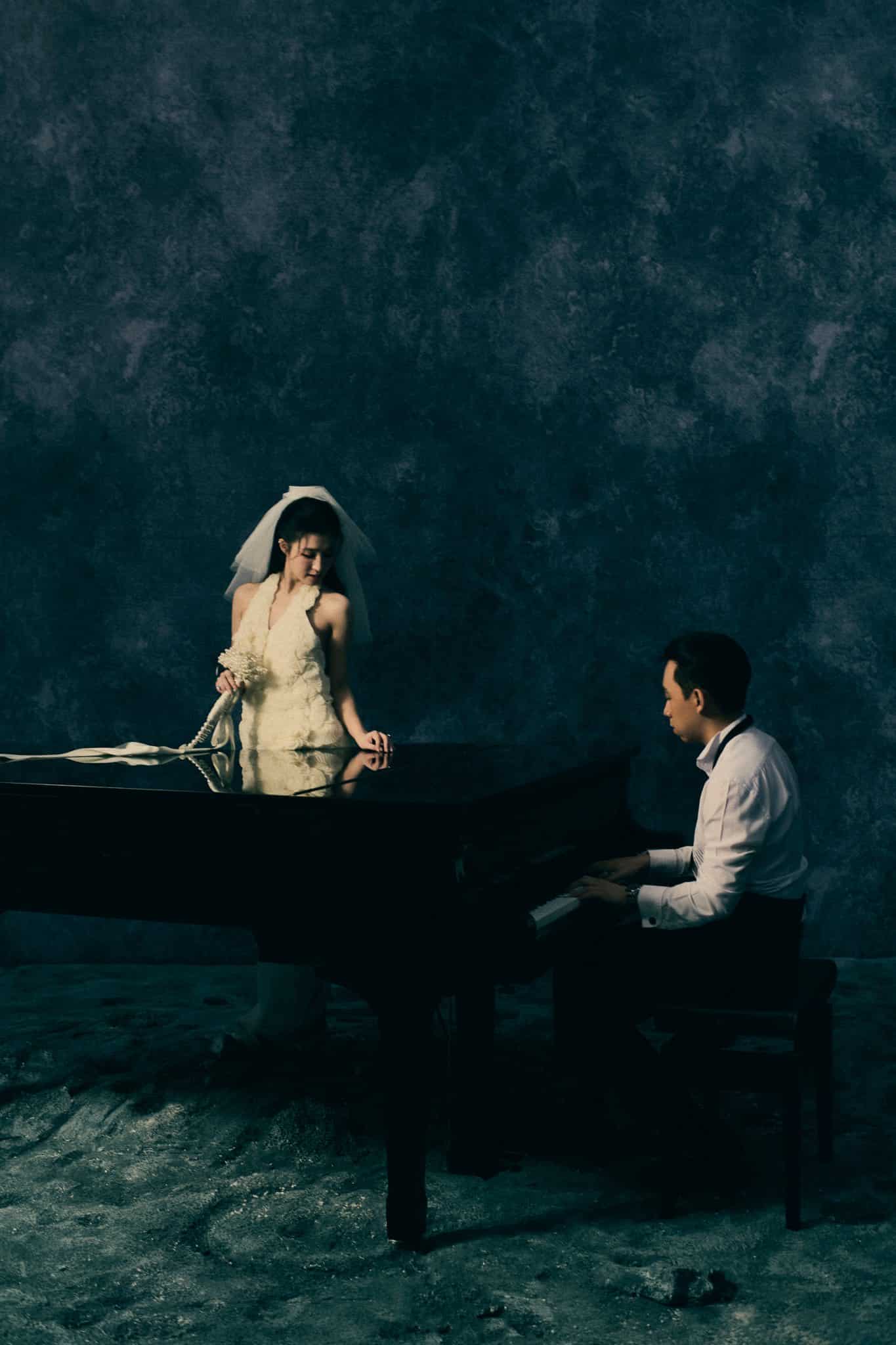 Á hậu Phương Nhi và doanh nhân Minh Hoàng. (Ảnh: Antiantiart)