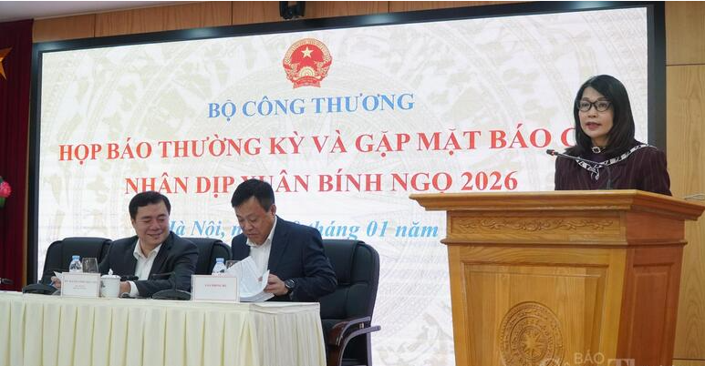 Đẩy mạnh phát triển công nghiệp - thương mại thực hiện mục tiêu tăng trưởng 2 con số Đẩy mạnh phát triển công nghiệp - thương mại thực hiện mục tiêu tăng trưởng 2 con số