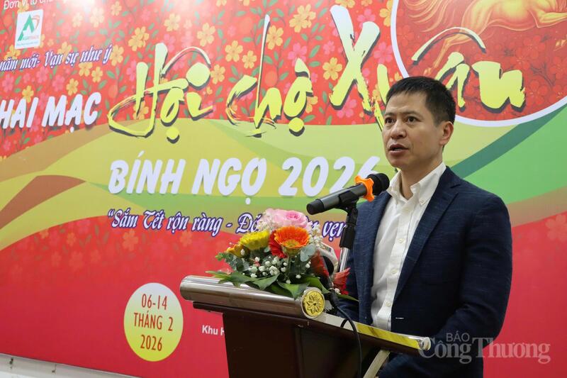 Ông Nguyễn Minh Tiến, Giám đốc Trung tâm Xúc tiến Thương mại Nông nghiệp phát biểu khai mạc sự kiện.