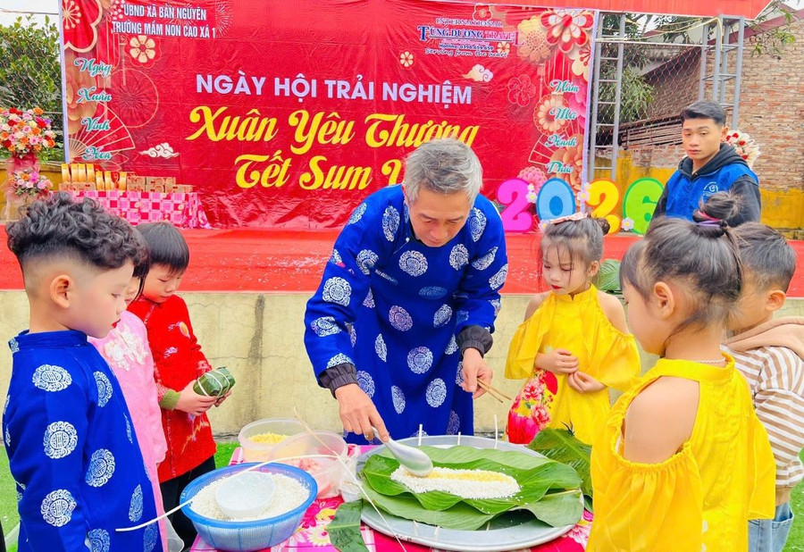 Các bé Trường Mầm non Cao Xá 1 tại Ngày hội trải nghiệm.