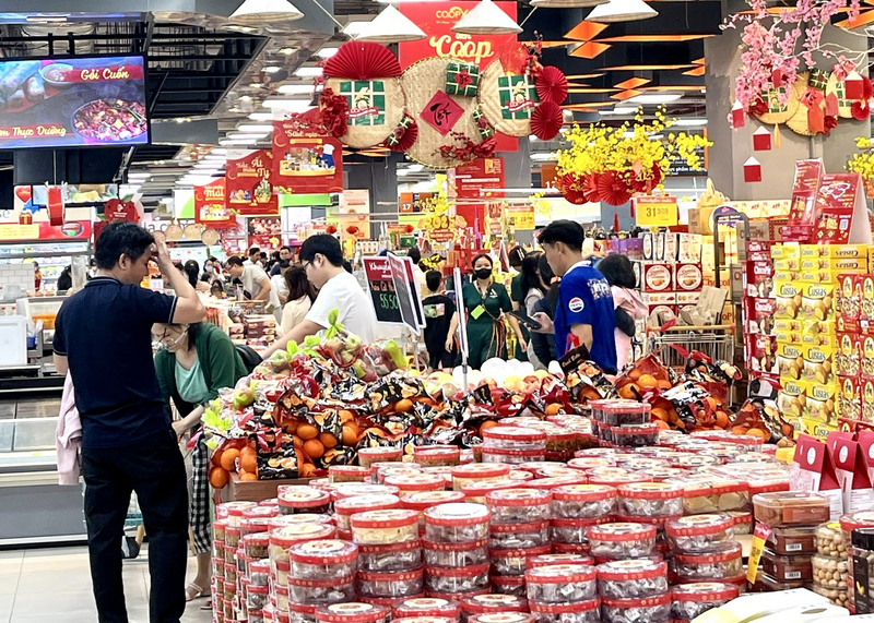 Bán lẻ - mắt xích trực tiếp nối sản xuất với tiêu dùng - được kỳ vọng sẽ tạo thêm dư địa tăng trưởng. Ảnh: Lê Anh