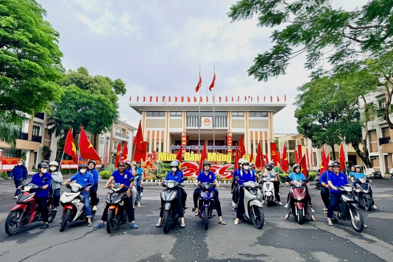 Đoàn viên, thanh niên phường Thanh Khê ra quân tuyên truyền “Ngày hội non sông”. Ảnh: Tuổi trẻ Thanh Khê