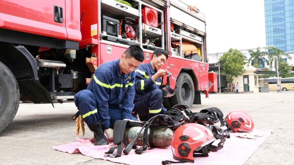 Khai mạc huấn luyện nghiệp vụ chữa cháy, cứu nạn cứu hộ năm 2026. Ảnh: Mai Vy