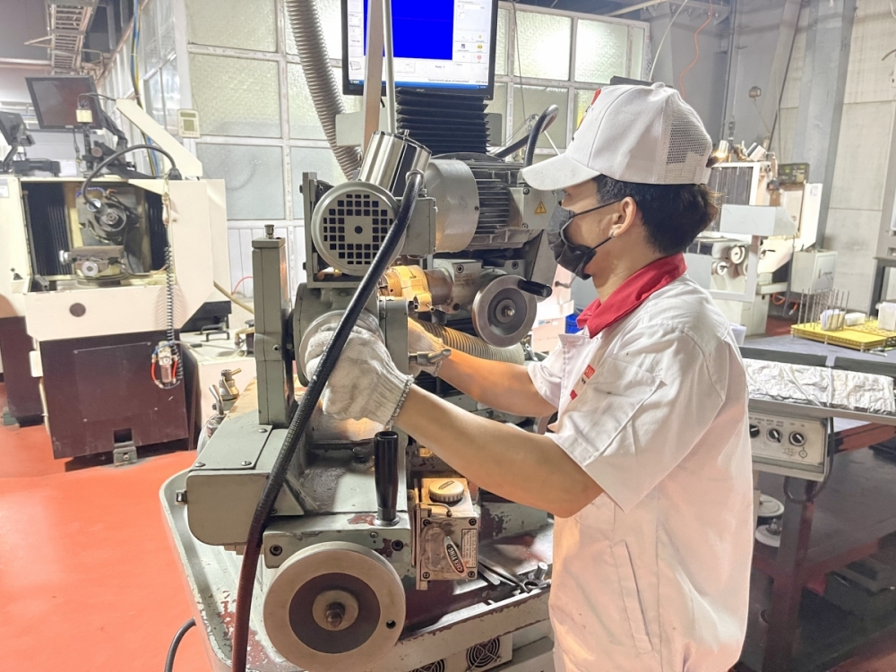 Doanh nghiệp cần một hệ thống pháp luật rõ ràng, dự đoán được và vận hành thống nhất. Doanh nghiệp cần một hệ thống pháp luật rõ ràng, dự đoán được và vận hành thống nhất.