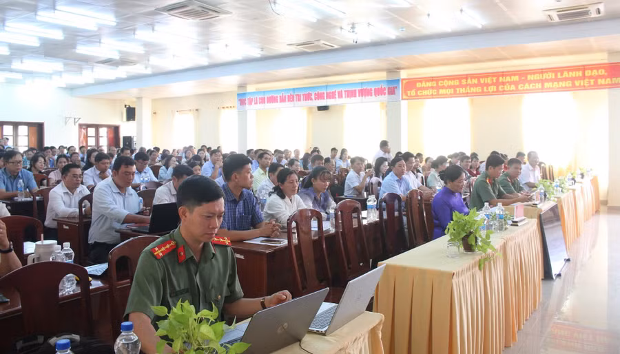 Quang cảnh tập huấn công tác bảo vệ bí mật nhà nước; an toàn thông tin và an ninh mạng.