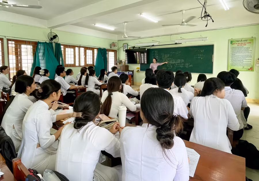 Việc xét thăng hạng góp phần quan trọng trong việc chuẩn hóa đội ngũ viên chức giáo dục.