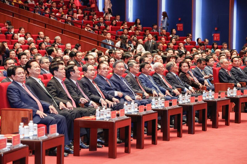 Tổng Bí thư, Chủ tịch nước Tô Lâm và lãnh đạo, nguyên lãnh đạo Đảng, Nhà nước, Chính phủ tham dự Đại hội đại biểu toàn quốc MTTQ Việt Nam.