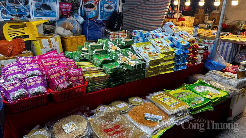Sôi động hoạt động giao thương tại hội chợ sản phẩm OCOP Hưng Yên - 7