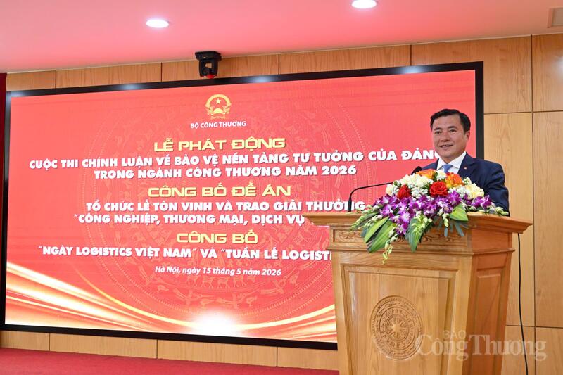 Thứ trưởng Bộ Công Thương Nguyễn Sinh Nhật Tân phát biểu tại sự kiện Công bố Đề án Tổ chức lễ tôn vinh và trao Giải thưởng Công nghiệp, Thương mại, Dịch vụ Việt Nam. Ảnh: Cấn Dũng