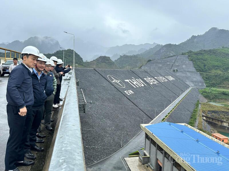 Đoàn công tác Bộ Công Thương làm việc với Nhà máy Thủy điện Tuyên Quang tháng 3/2026.