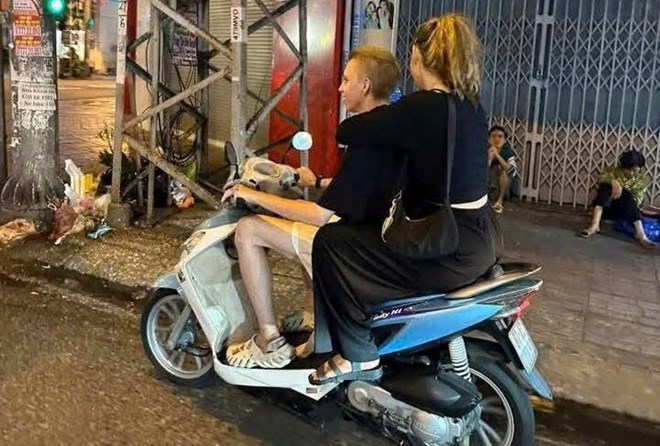 Xử phạt nhiều người nước ngoài vi phạm giao thông ở khu vực Nha Trang