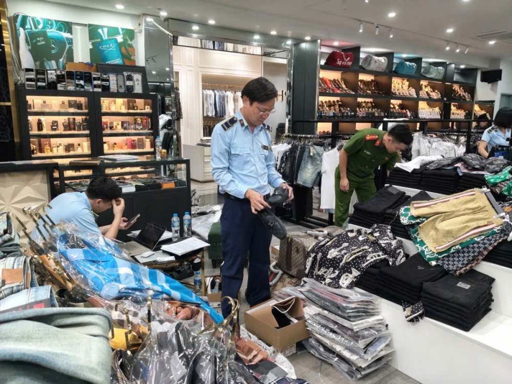 Lực lượng Quản lý thị trường xử lý trên 1.500 vụ xâm phạm sở hữu trí tuệ