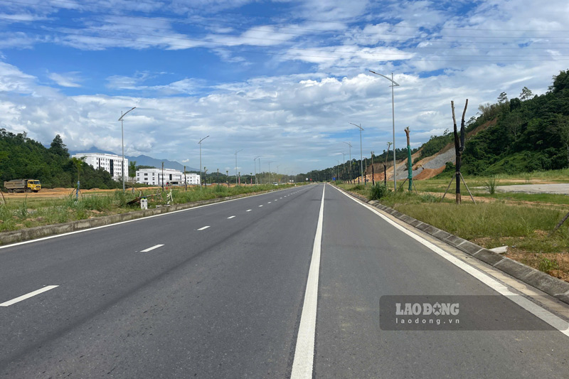 Lào Cai quy định mức khoán chi bảo dưỡng thường xuyên các tuyến đường bộ do địa phương quản lý. Ảnh: Đinh Đại