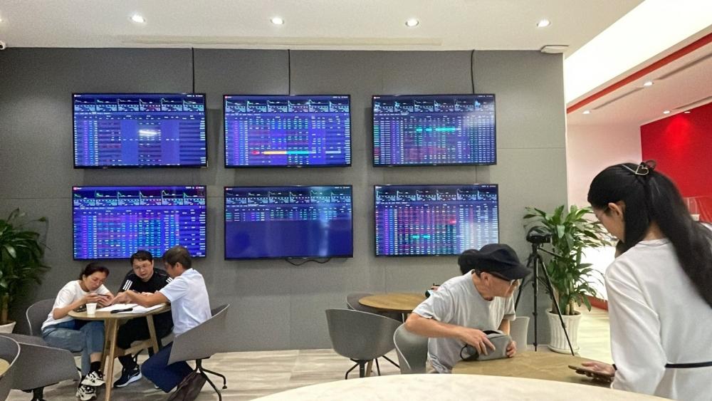 Chứng khoán, vàng, bất động sản: Kênh nào đầu tư hấp dẫn hơn nửa cuối năm 2026?