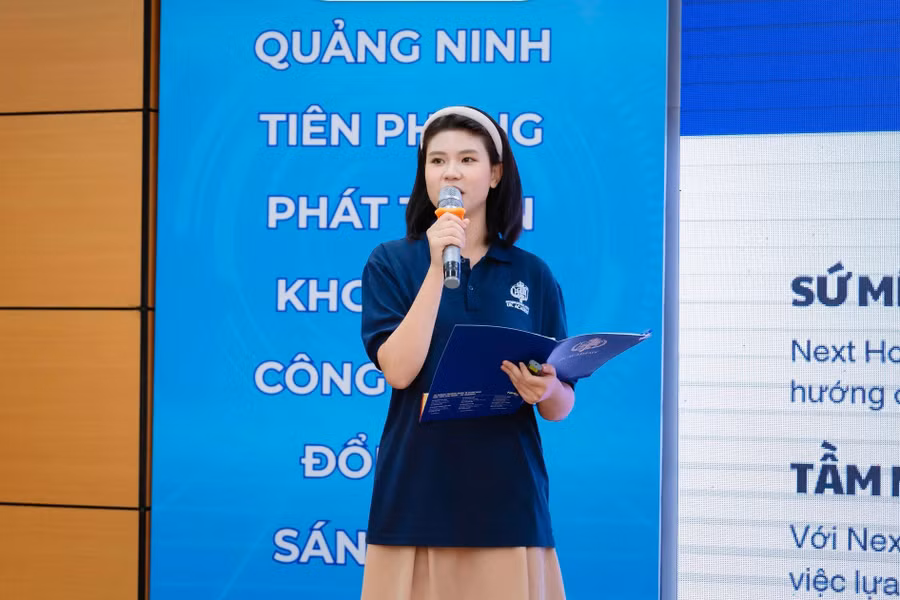 Em Phạm Châu An "thủ lĩnh" Gen Z kiến tạo dự án AI hướng nghiệp. pham-chau-an-thu-linh-gen-z-kien-tao-du-an-ai-huong-nghiep.jpg