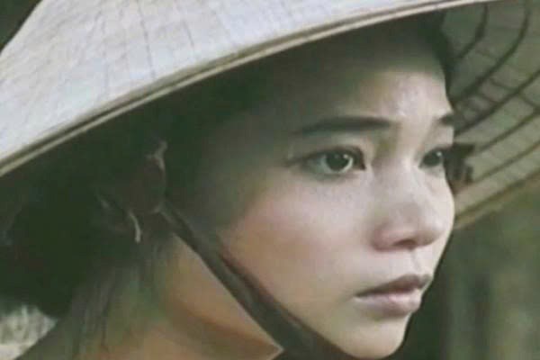 NSƯT Lê Vi: Chồng tôi yêu Việt Nam và yêu vợ vì “chất Việt” truyền thống
