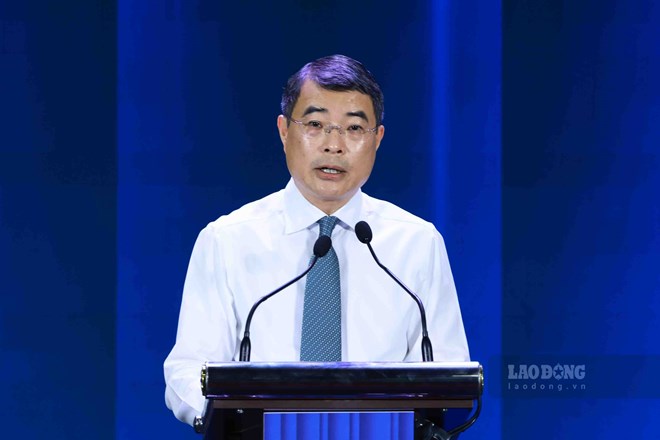 Bảo đảm an ninh mạng, gắn kết chặt chẽ và đồng bộ bảo vệ hệ thống và bảo vệ con người
