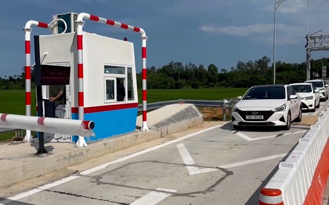 Thêm 5 đoạn cao tốc thu phí từ 14.8, Cục Đường bộ Việt Nam lưu ý tài xế điều này