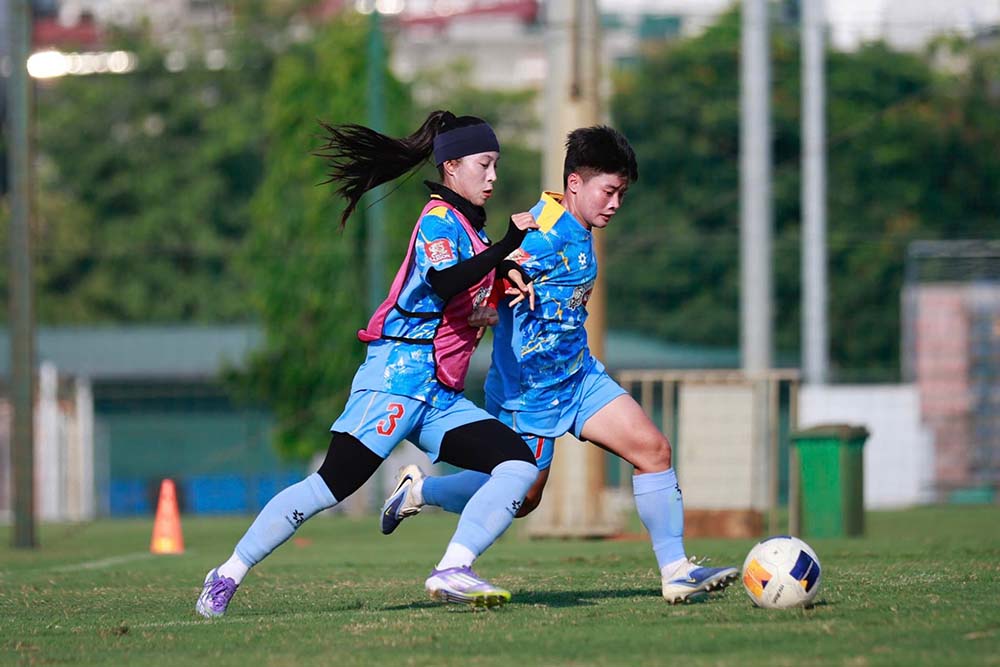 Tuyển nữ Việt Nam tập luyện trong quá trình chuẩn bị cho ASIAD 2026. Ảnh: VFF