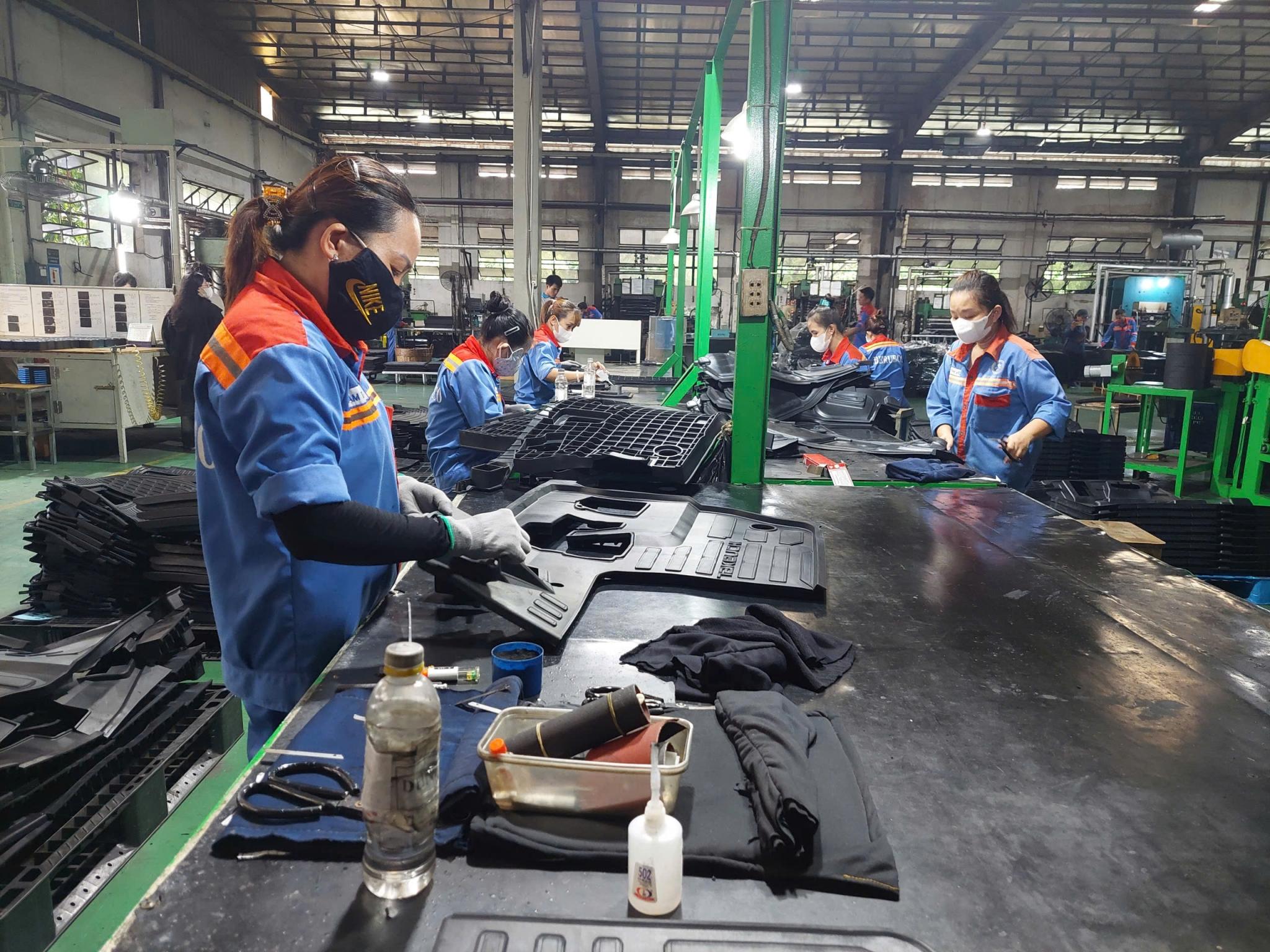 Giảm thuế cho cá nhân kinh doanh, doanh nghiệp nhỏ: Dùng dư địa tài khóa để nuôi dưỡng nguồn thu