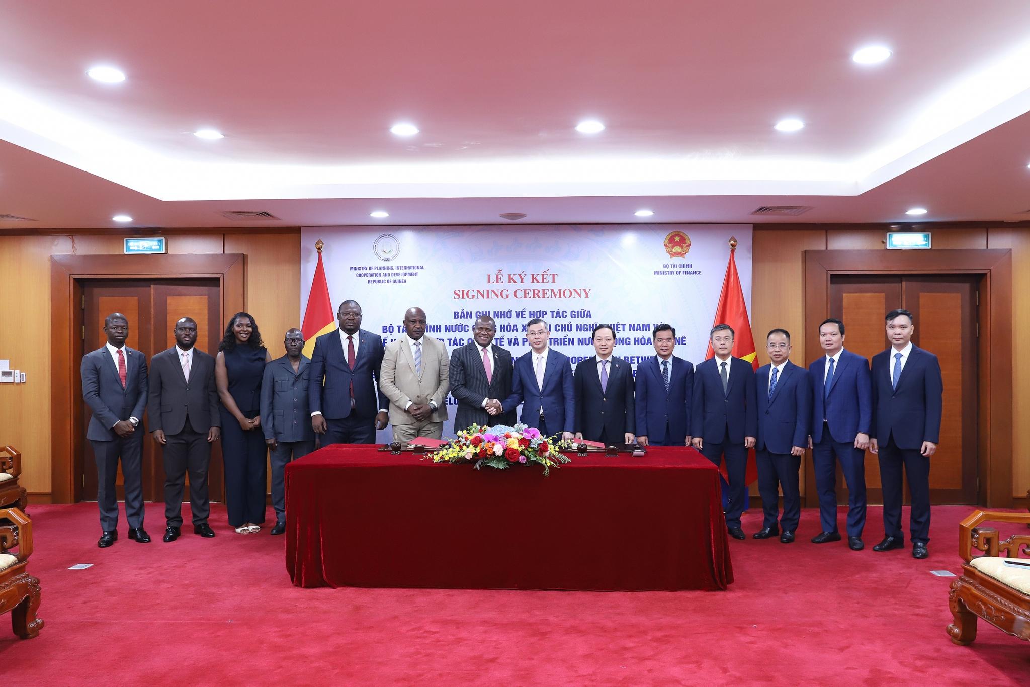 Việt Nam - Guinea tăng cường hợp tác kinh tế, mở rộng không gian phát triển mới