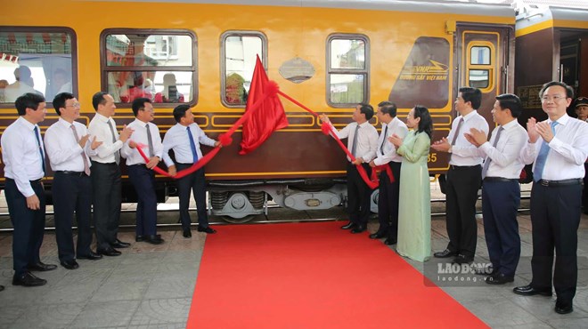 Khai trương tàu du lịch kết nối Quảng Trị với thành phố Huế