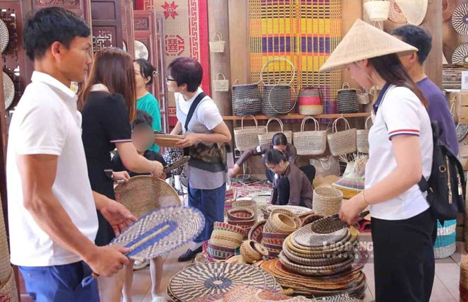 Ninh Bình bảo tồn, phát triển làng nghề gắn với du lịch