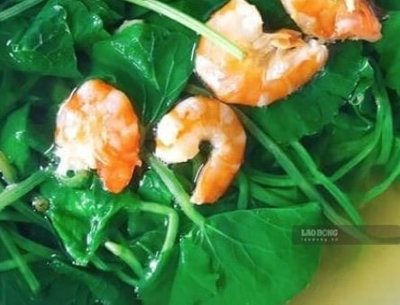 Cách bảo vệ thận bằng canh rau má nấu tôm